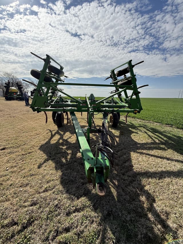 Image of John Deere 610 equipment image 4