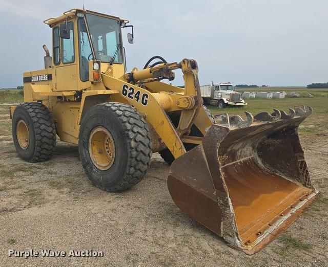 Image of John Deere 624G equipment image 2