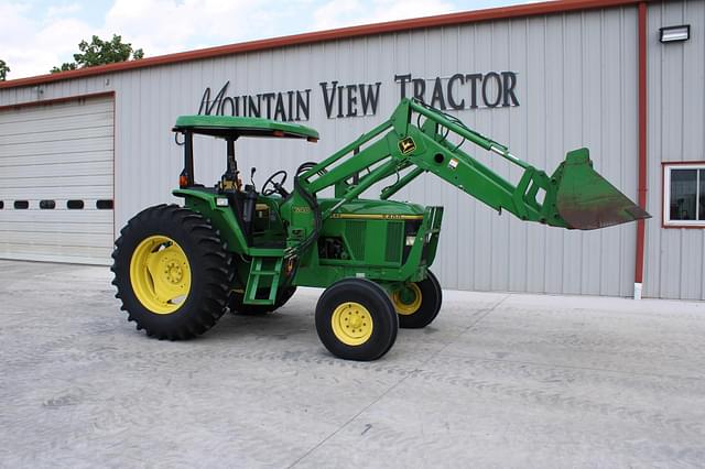 Image of John Deere 6400 equipment image 4