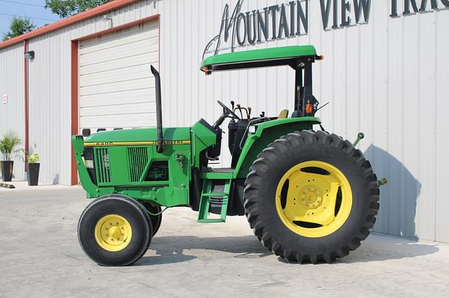 Image of John Deere 6400 equipment image 2