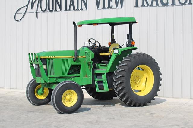 Image of John Deere 6400 equipment image 1