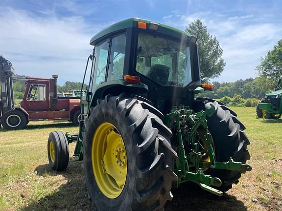 Image of John Deere 6400 equipment image 2