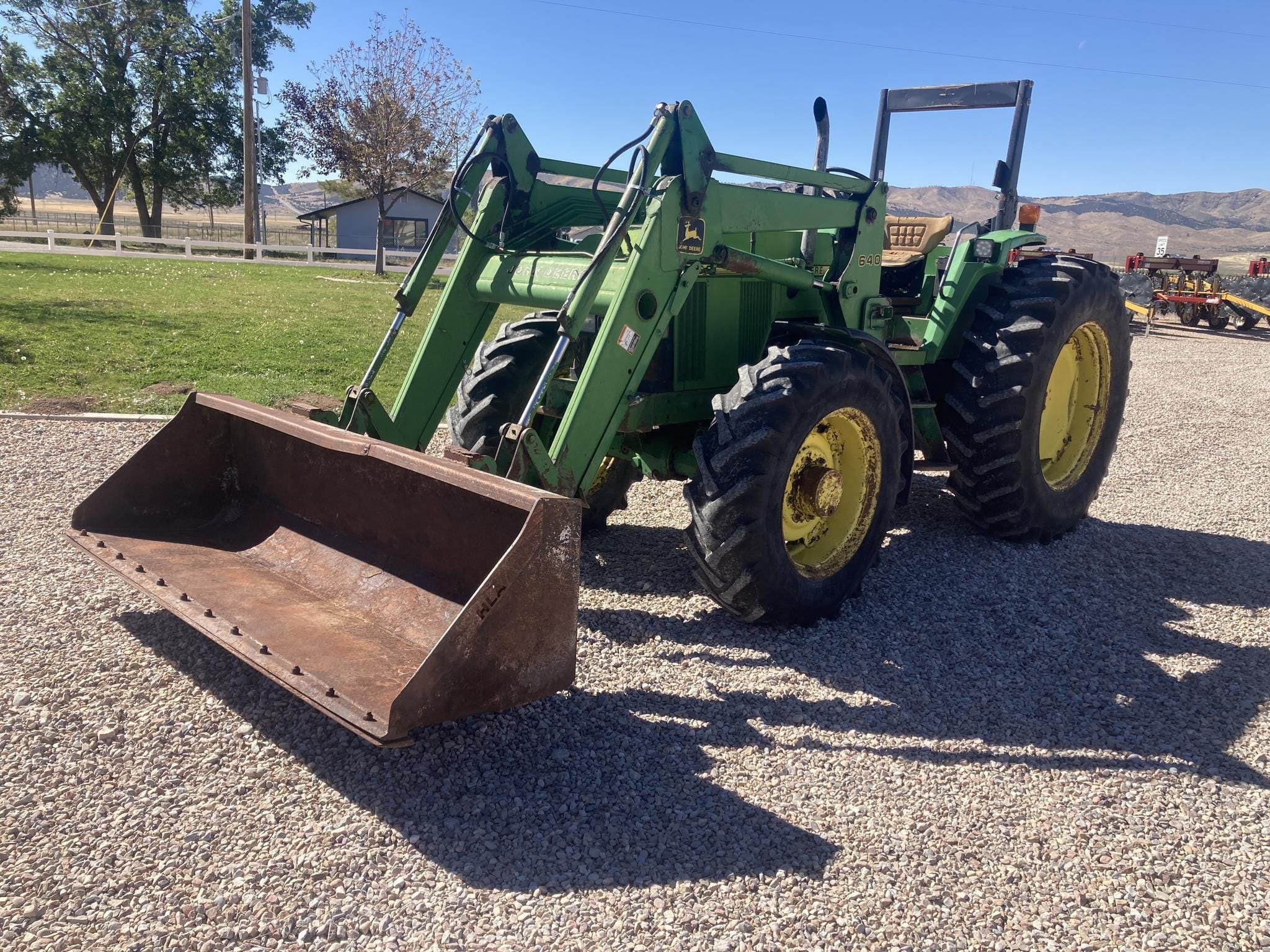 Main image John Deere 6400