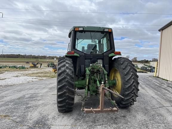 Image of John Deere 6400 equipment image 3