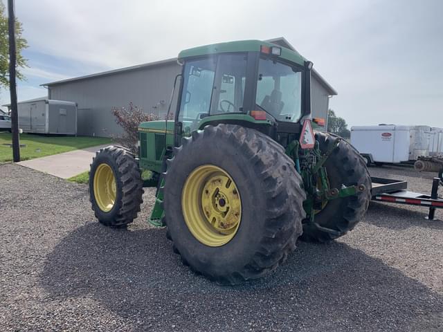 Image of John Deere 6400 equipment image 3