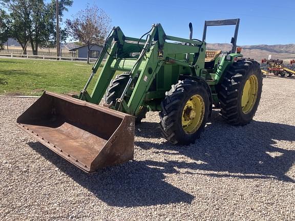 Image of John Deere 6400 equipment image 1