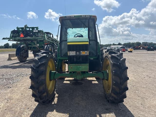 Image of John Deere 6400 equipment image 1