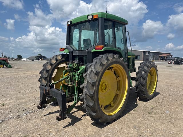 Image of John Deere 6400 equipment image 4