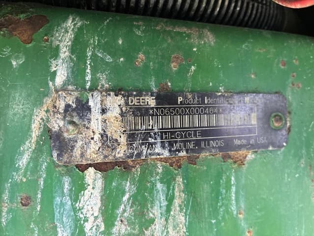 Image of John Deere 6500 equipment image 1