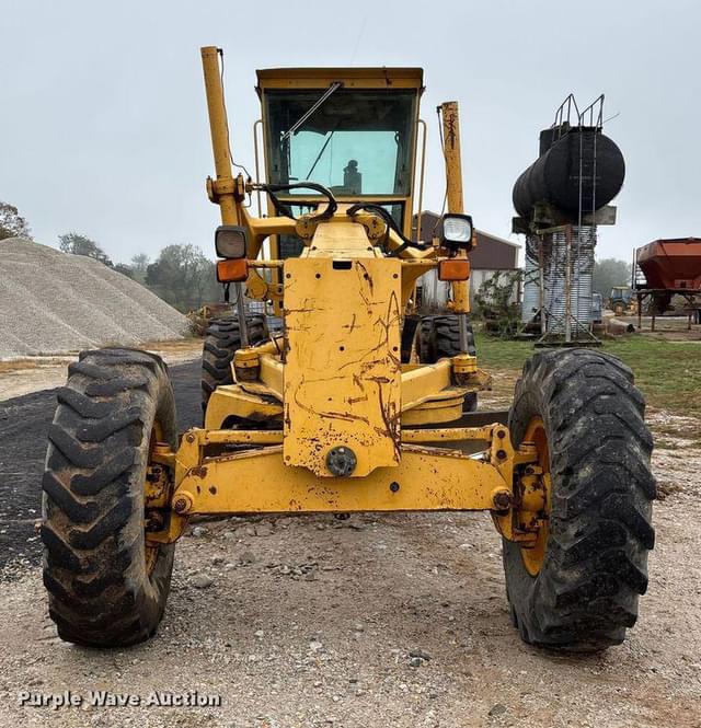 Image of John Deere 670B equipment image 1