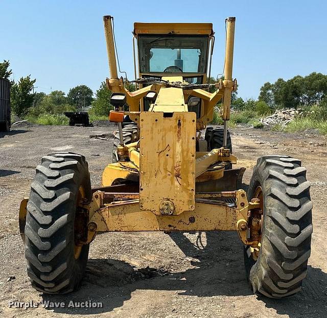 Image of John Deere 670B equipment image 1