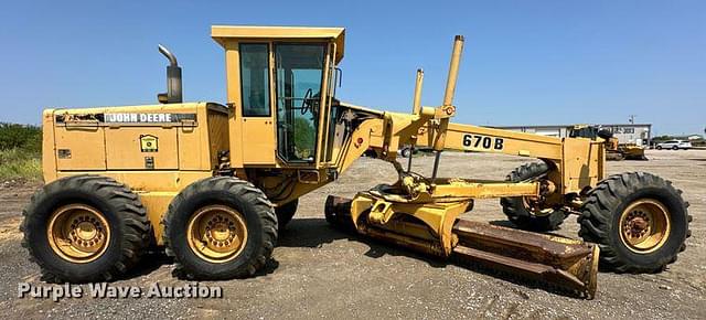 Image of John Deere 670B equipment image 3