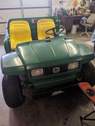 Main image John Deere Gator 6x4