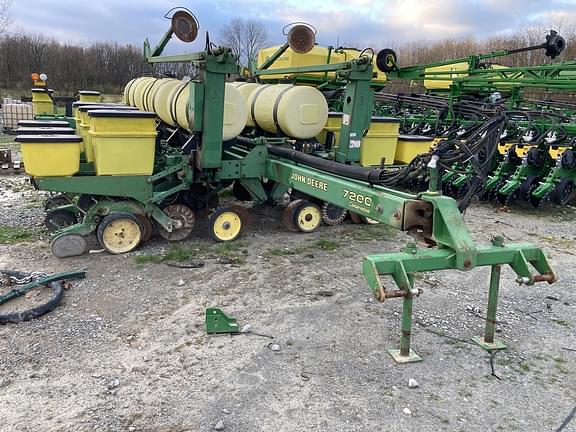 Image of John Deere 7200 Primary image