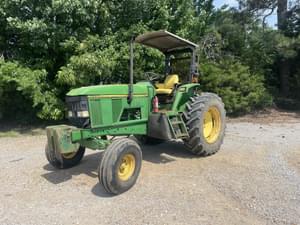 1993 John Deere 7200 Image