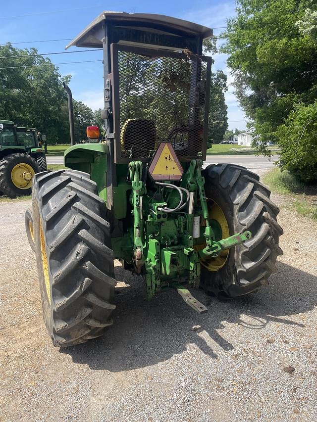Image of John Deere 7200 equipment image 4