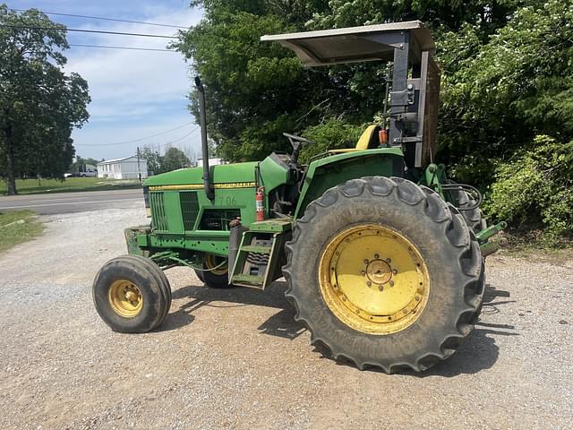 Image of John Deere 7200 equipment image 3