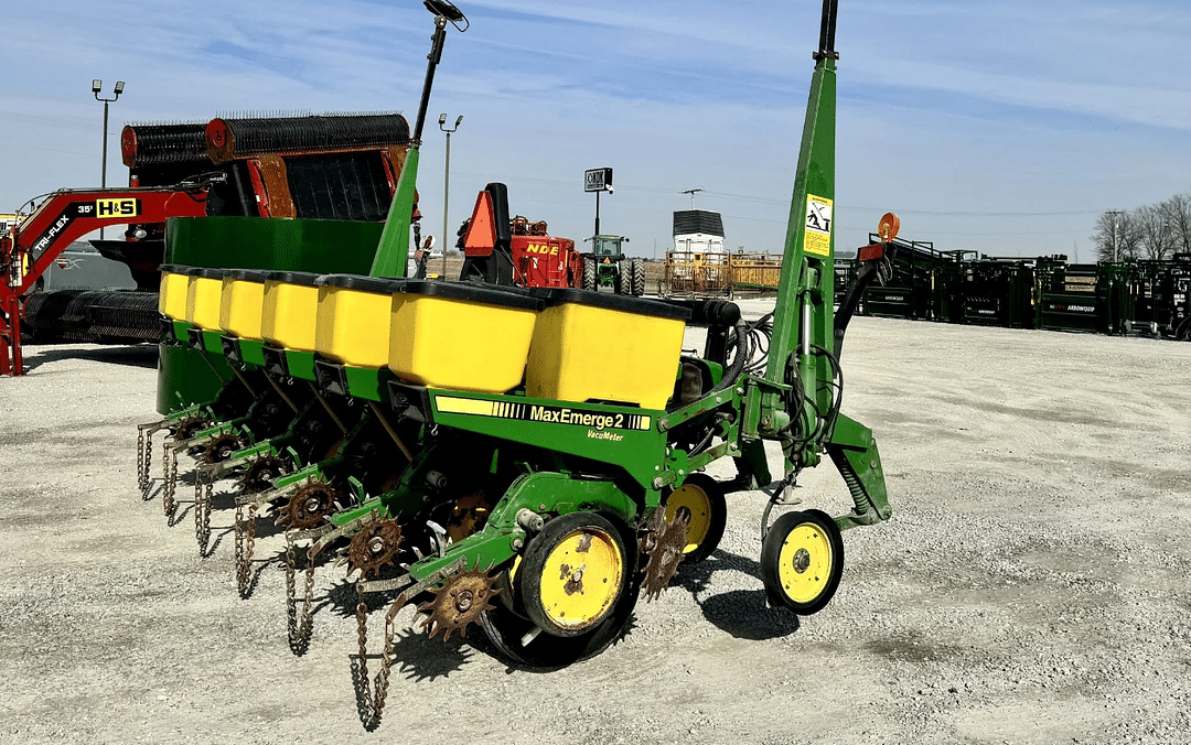 Image of John Deere 7200 Primary image