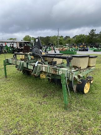 1993 John Deere 7300 Equipment Image0