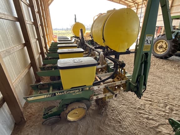 Image of John Deere 7300 Primary image