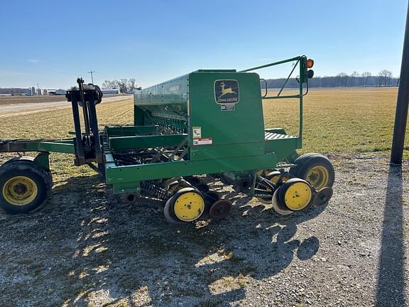 Image of John Deere 750 equipment image 1