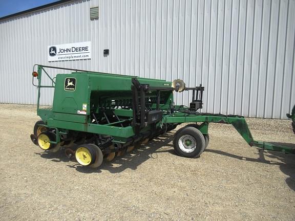 Image of John Deere 750 Primary image