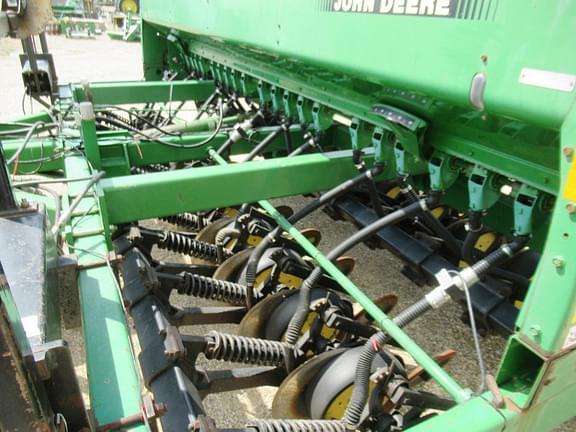 Image of John Deere 750 equipment image 4
