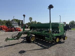 1993 John Deere 750 Image
