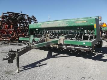 Main image John Deere 750