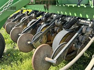 Main image John Deere 750 11