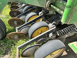 Main image John Deere 750 8