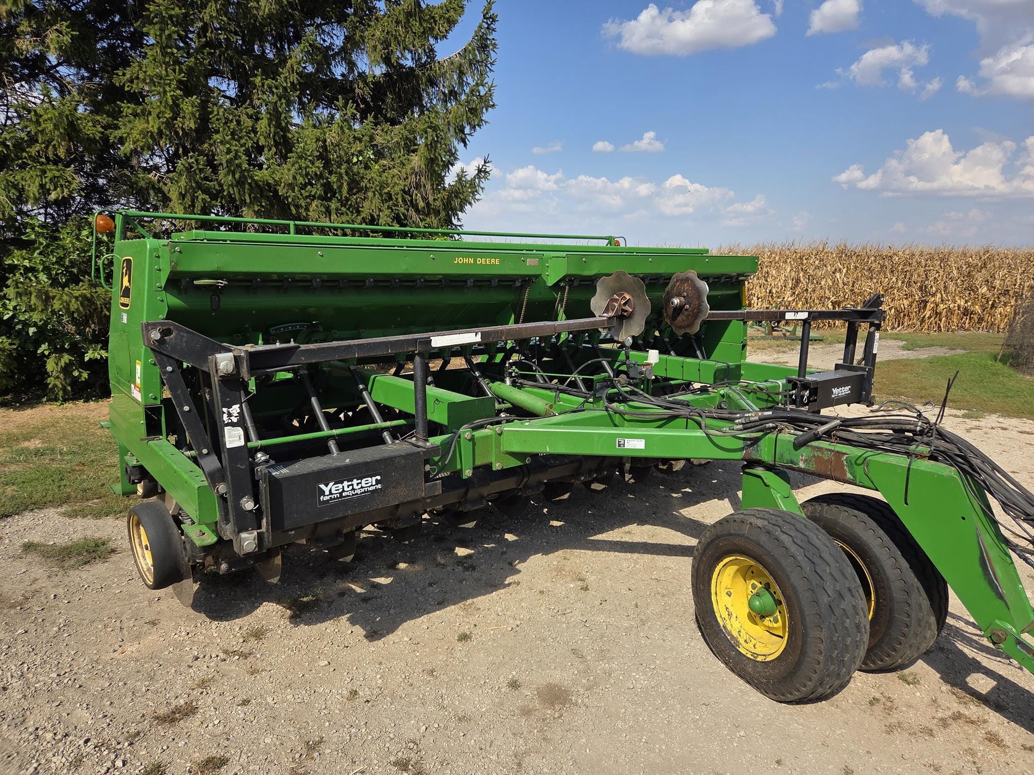 1993 John Deere 750 Equipment Image0