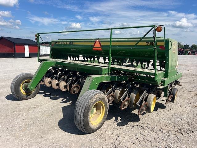 Image of John Deere 750 equipment image 3