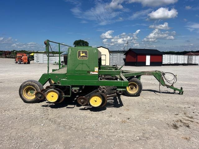 Image of John Deere 750 equipment image 1