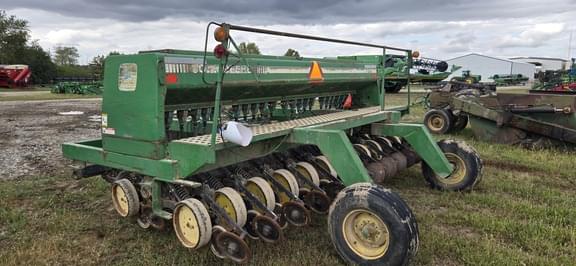 Image of John Deere 750 Primary image