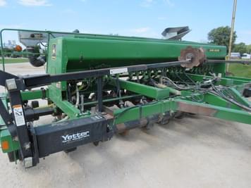 Main image John Deere 750