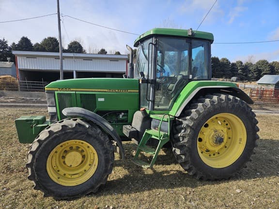Image of John Deere 7600 Primary image
