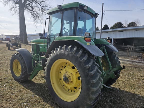 Image of John Deere 7600 equipment image 2