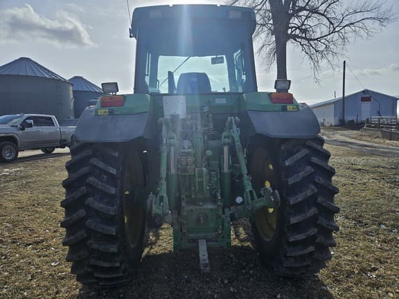 Image of John Deere 7600 equipment image 3