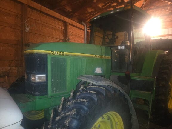 1993 John Deere 7600 Equipment Image0