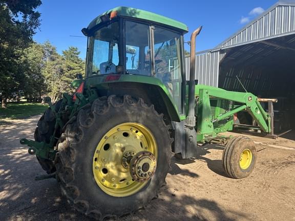 Image of John Deere 7600 equipment image 2