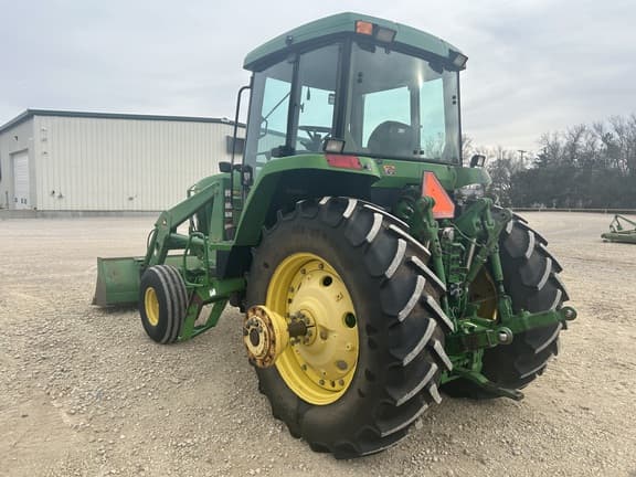 Image of John Deere 7600 equipment image 4