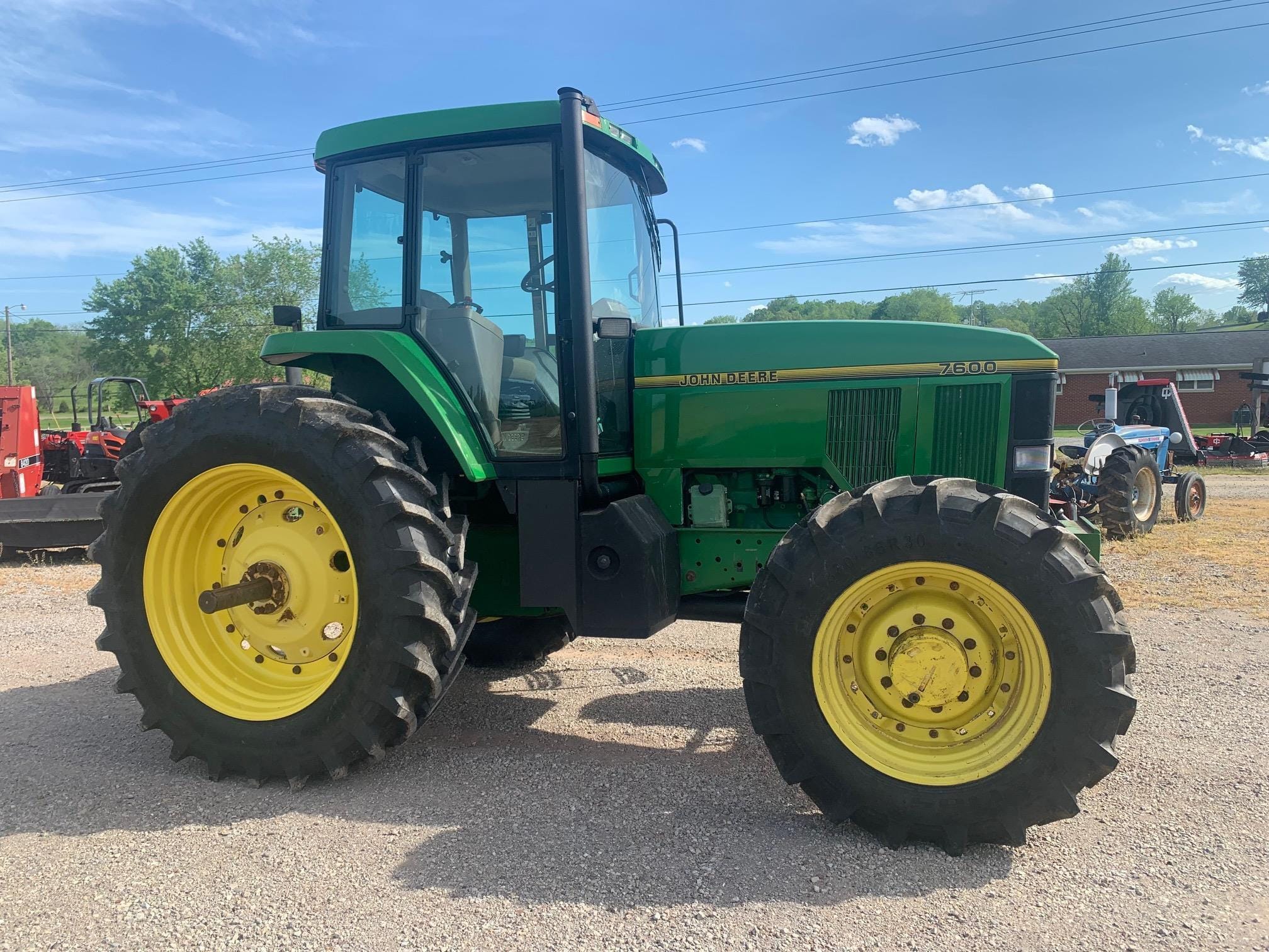 Main image John Deere 7600