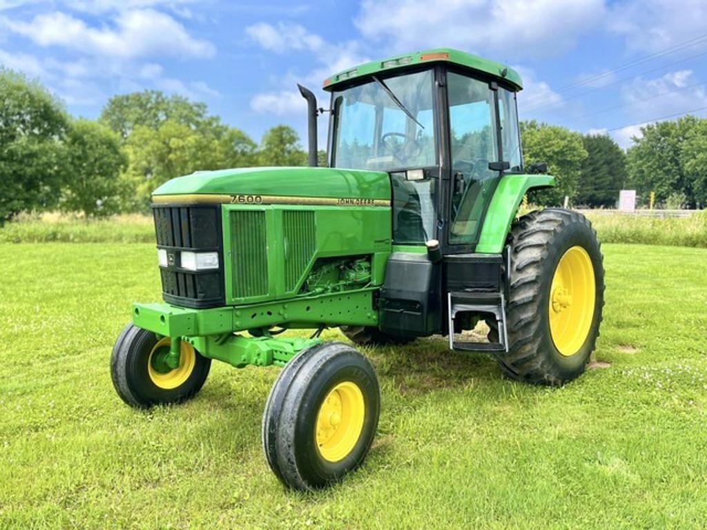 Image of John Deere 7600 Primary image
