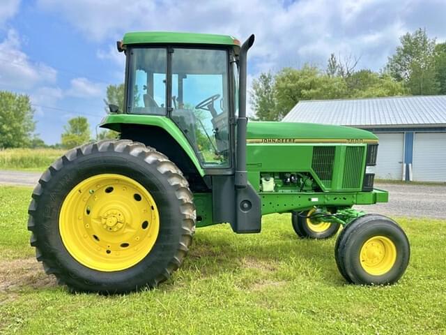 Image of John Deere 7600 equipment image 3