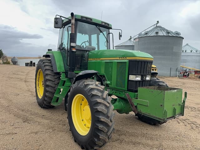 Image of John Deere 7700 equipment image 1