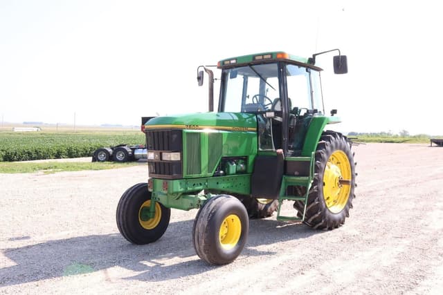 Image of John Deere 7800 equipment image 1