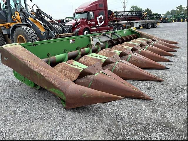Image of John Deere 844 equipment image 1