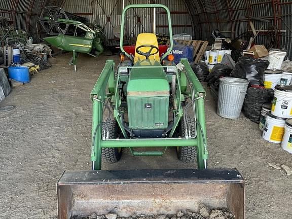 Image of John Deere 855 equipment image 1