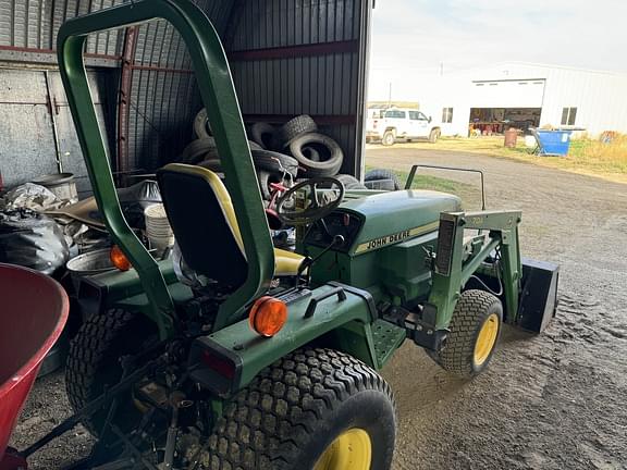 Image of John Deere 855 equipment image 4